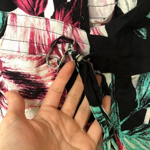 Kendall & Kylie Black Floral Romper Womens 8 Long Sleeve Boho Classy Shorts - Picture 4 of 7